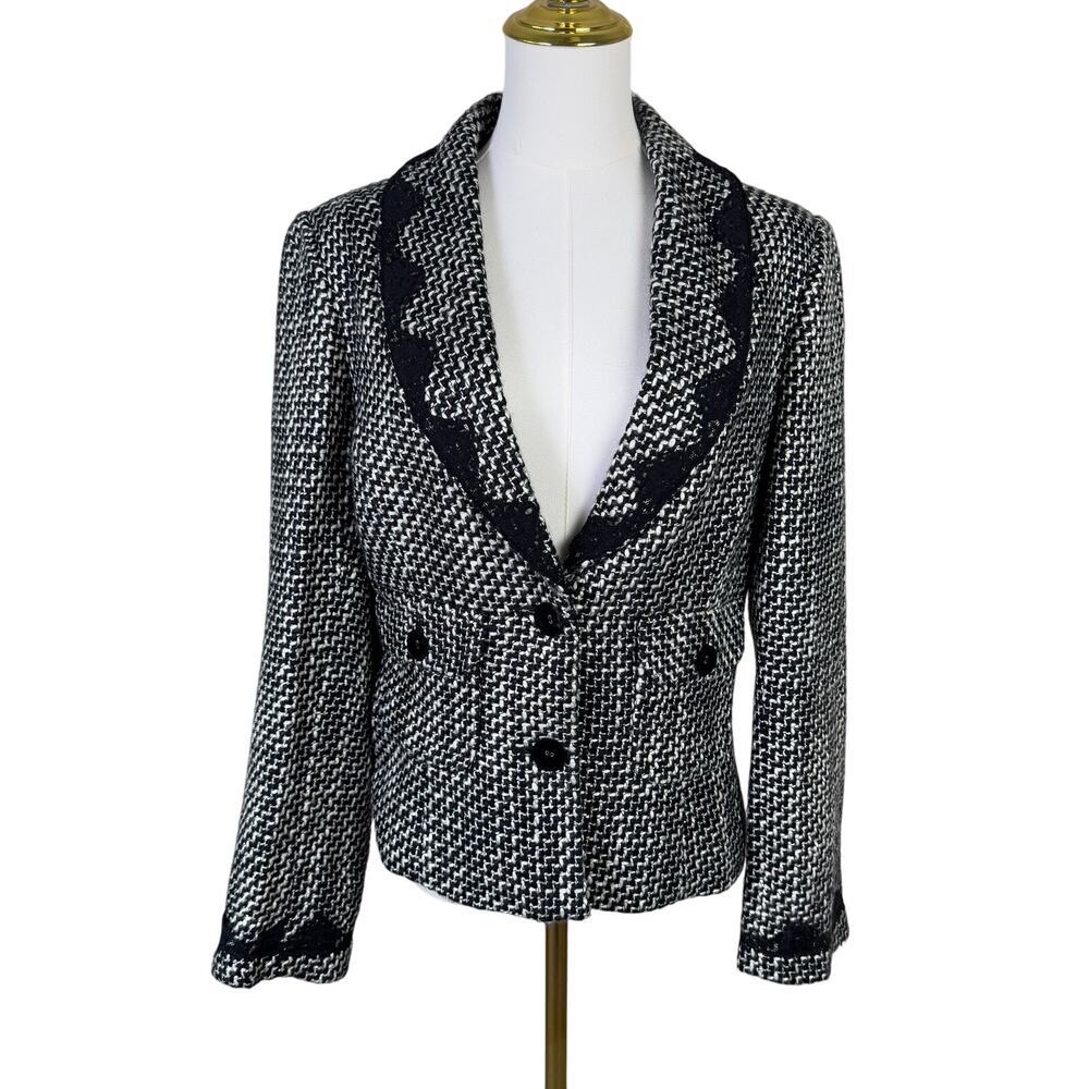 Emma James Black and White Textured Bouclé Blazer with Contrast Trim